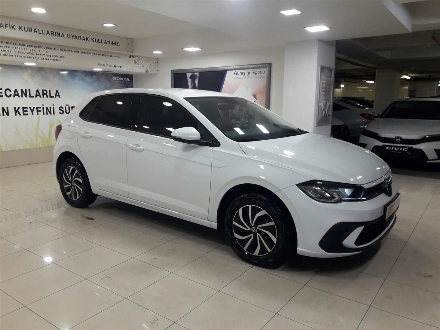 VOLKSWAGEN POLO 1.0 TSI LIFE Benzin