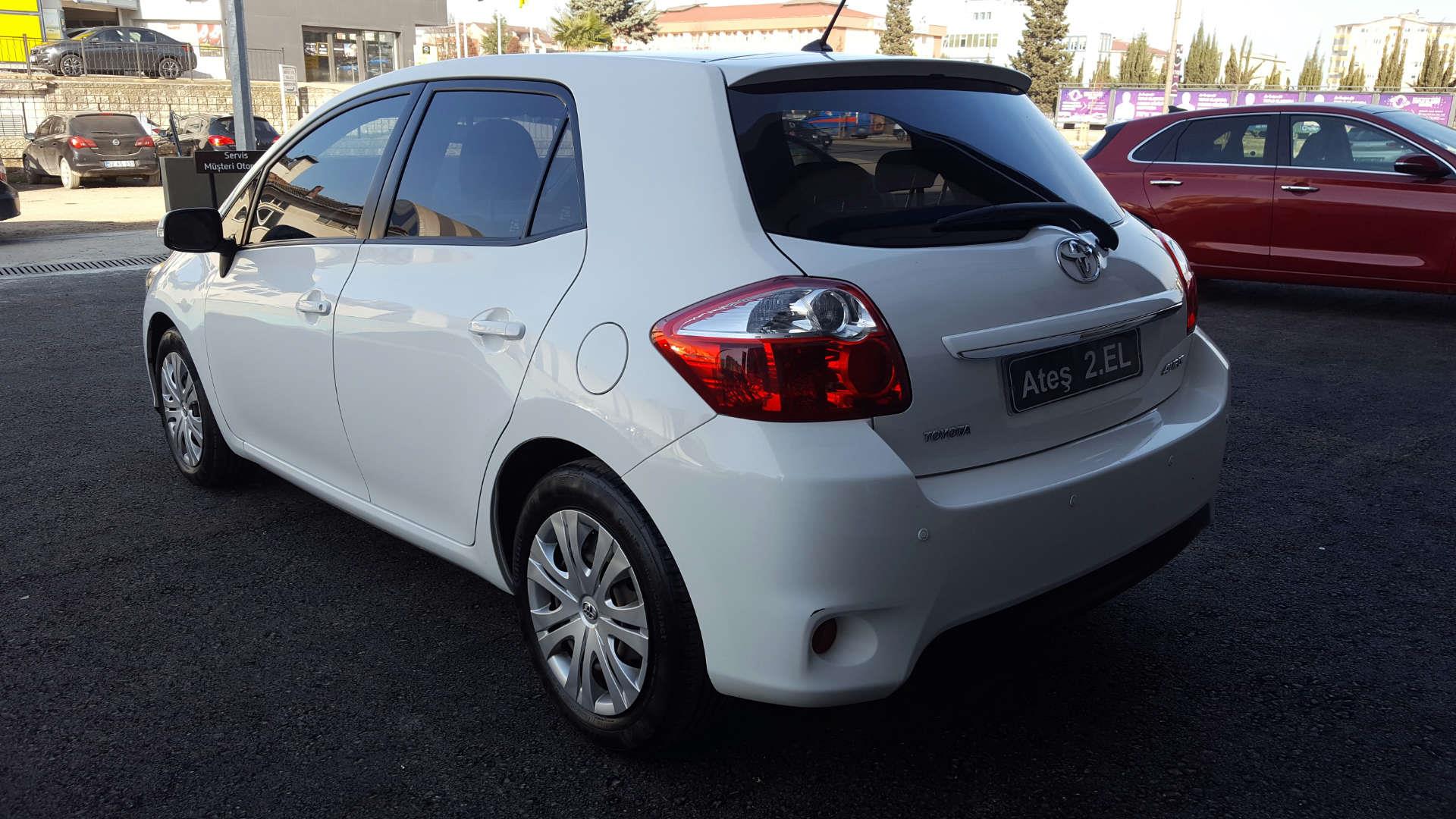 Toyota Auris 1 33